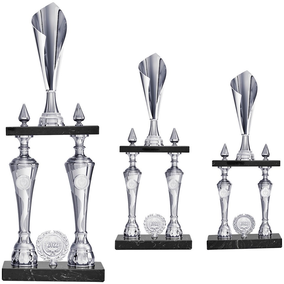Eleganter Säulenpokal in Silber mit schwarzem Marmor (Artikel 8797)